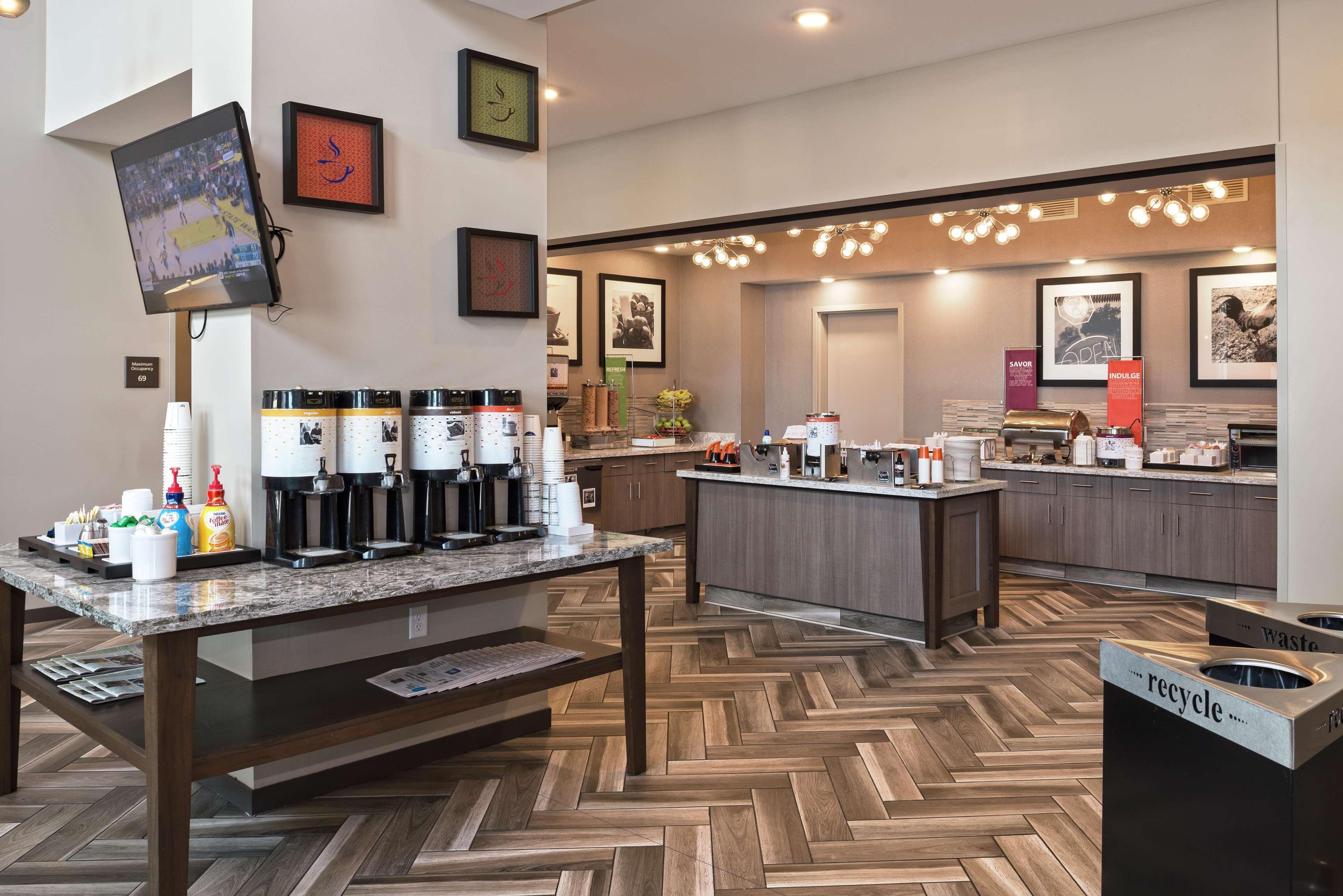 Hampton Inn And Suites Minneapolis University Area, Mn מראה חיצוני תמונה