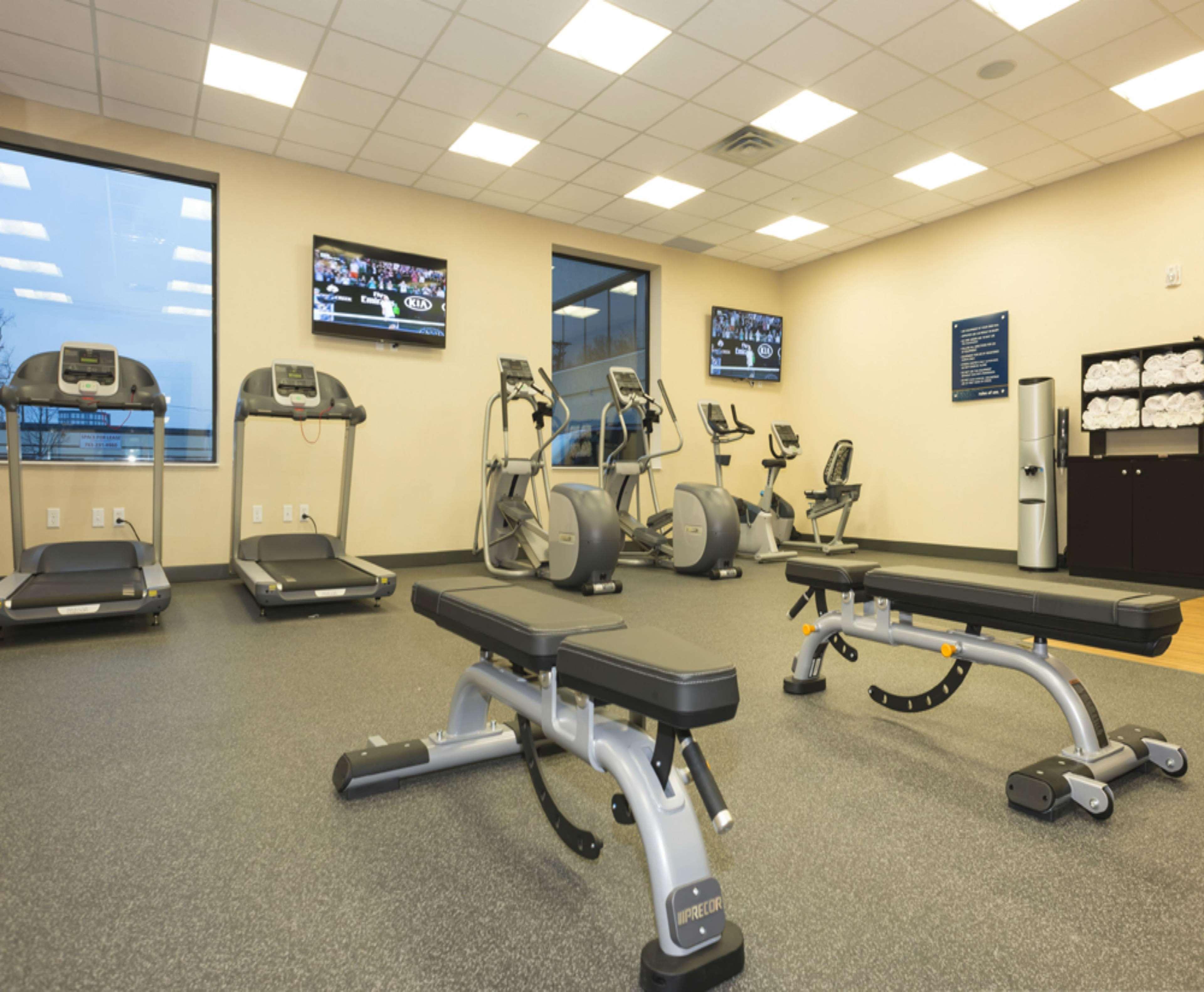 Hampton Inn And Suites Minneapolis University Area, Mn מראה חיצוני תמונה