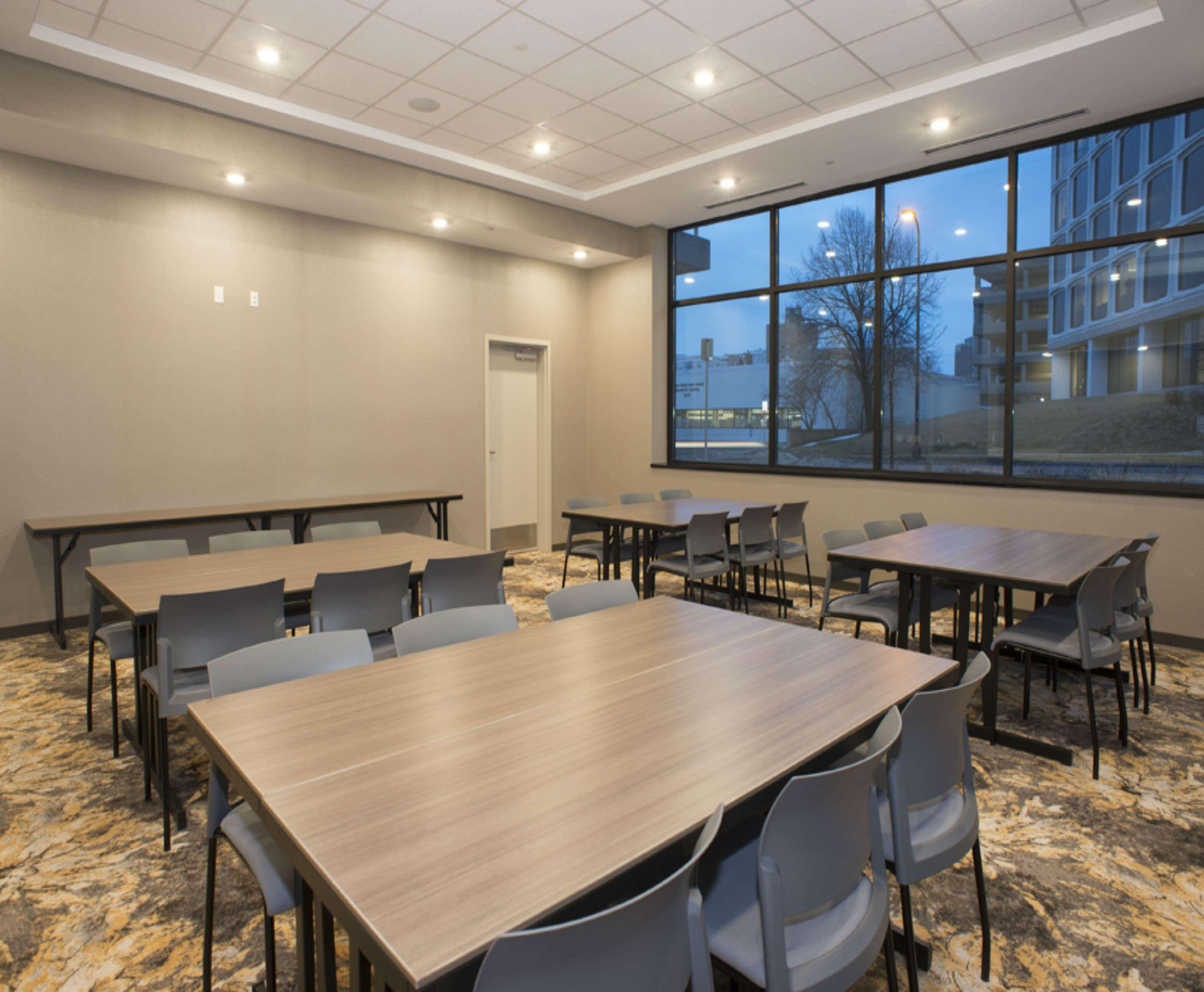 Hampton Inn And Suites Minneapolis University Area, Mn מראה חיצוני תמונה